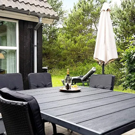 10 Person Holiday In Bl Vand