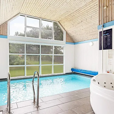 10 Person Holiday In Bl Vand Blavand