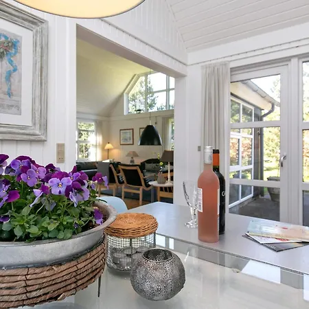 10 Person Holiday In Bl Vand
