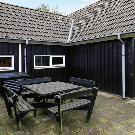 10 Person Holiday In Bl Vand * Blavand